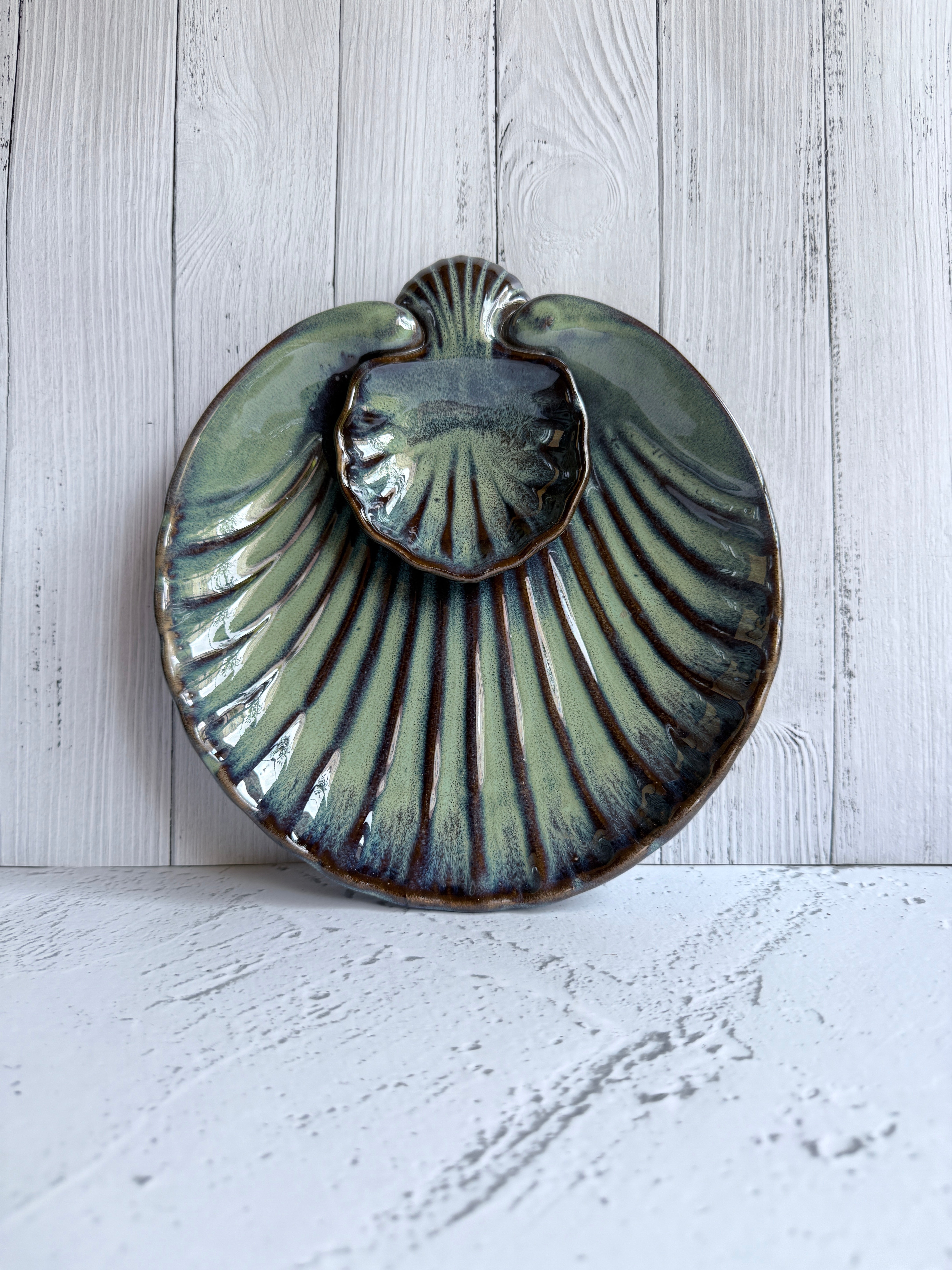 The Artisan Shell Chip n Dip Platter